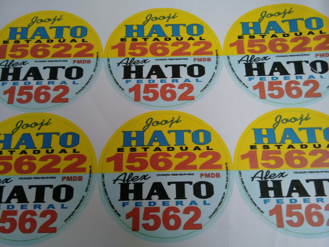 ADESIVO PROMOCIONAL PRAGUINHA POLÍTICA COM RECORTE
